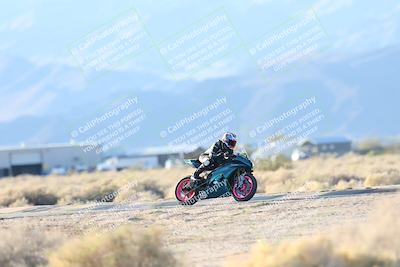 media/Dec-07-2025-CVMA (Sun) [[3e7d2de5dc]]/Race 17-Amateur Formula Middleweight/